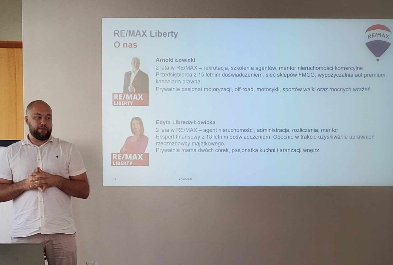 RE/MAX Liberty - Arnold Łowicki