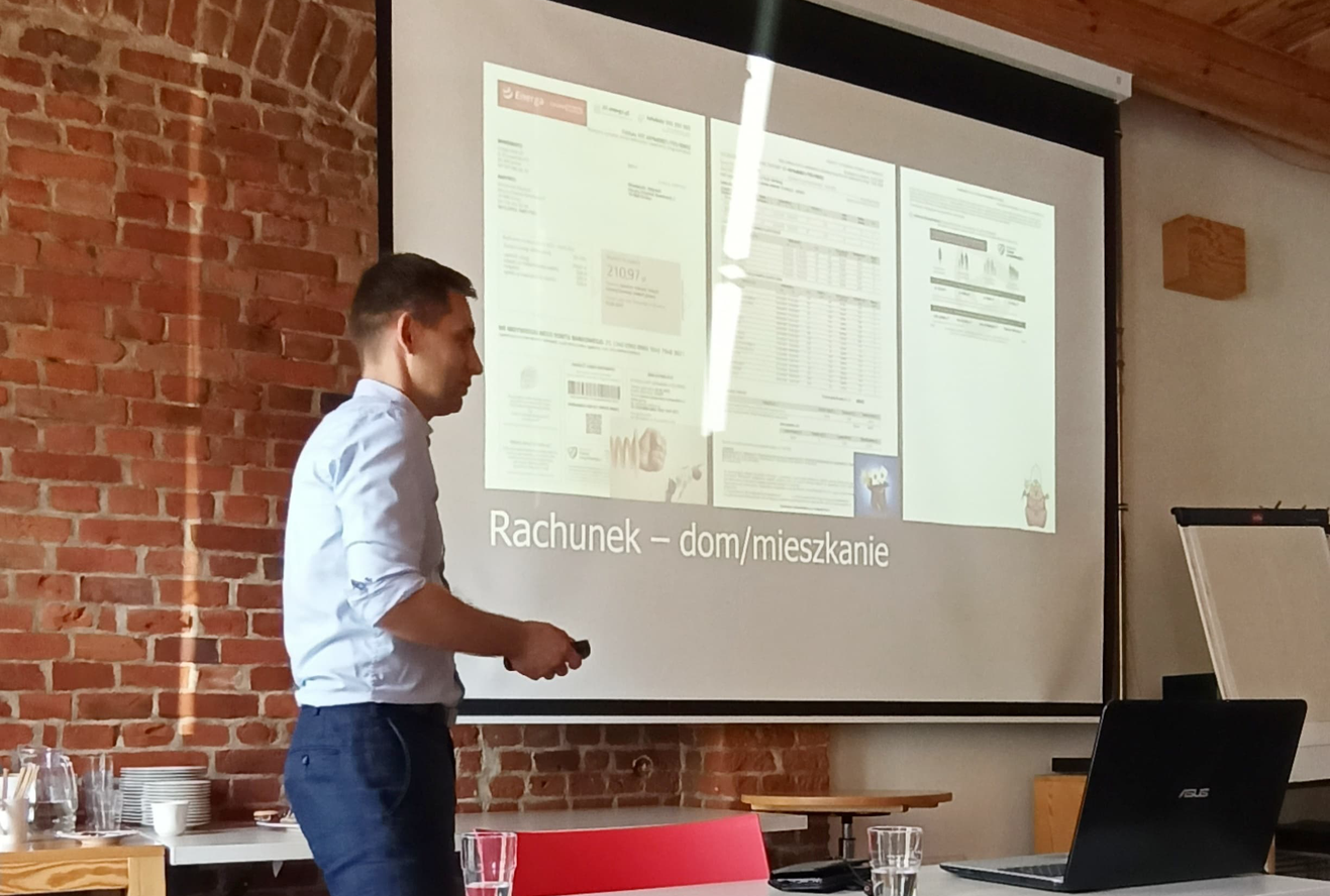 Jak uniknąć podwyżek za prąd? Gotowe rozwiązania dla domu i firmy -  Wojciech Mroziewski